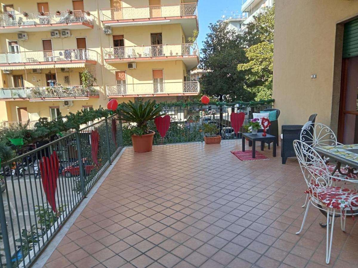 La Terrazza Di Monica & Teresa Bed & Breakfast Portici Exterior photo