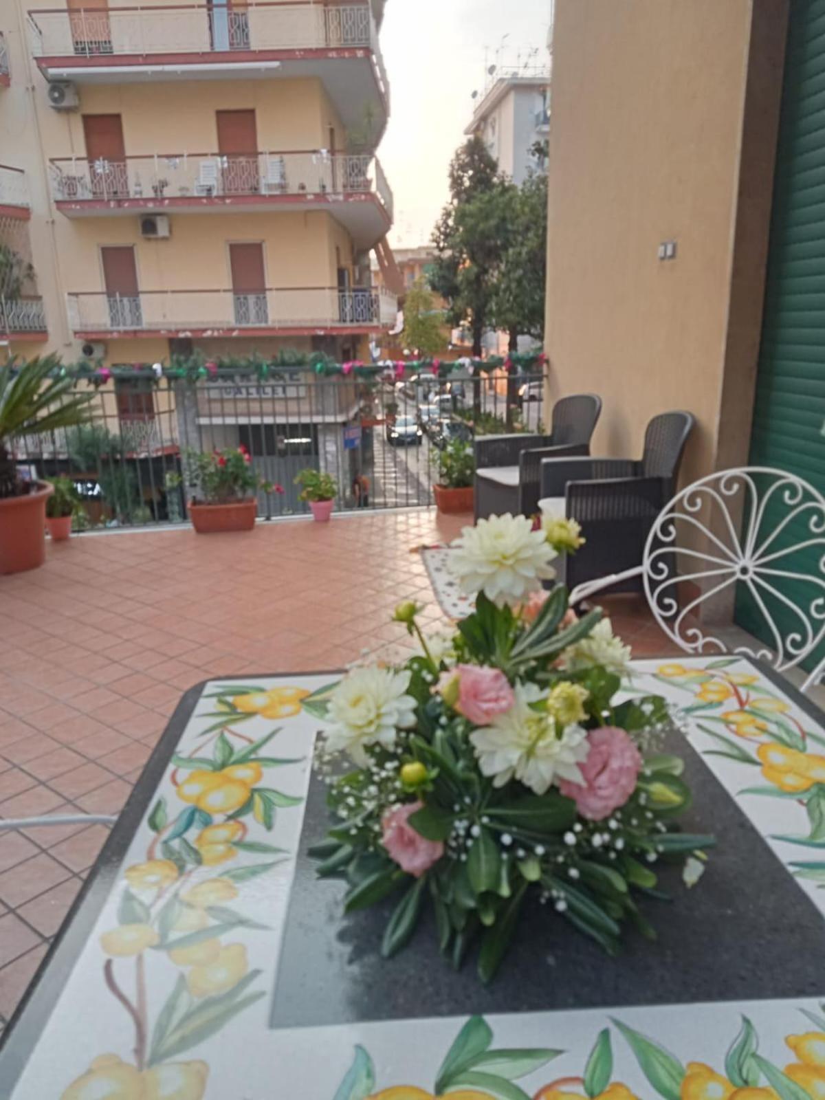 La Terrazza Di Monica & Teresa Bed & Breakfast Portici Exterior photo